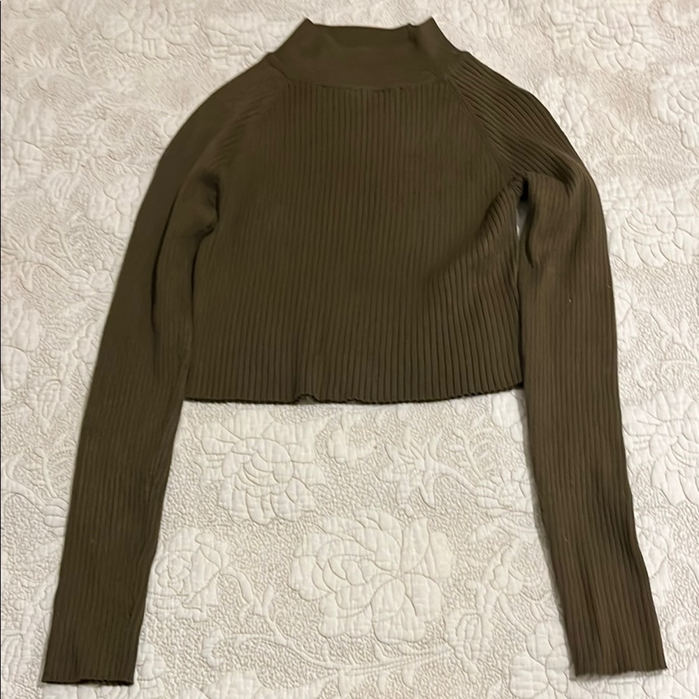 Ribbed Green Crop Long Sleeve Top